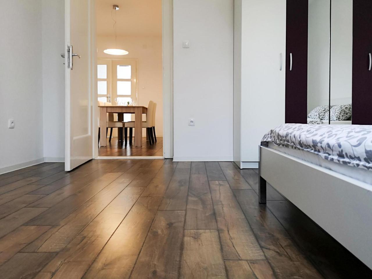 Filinhome Stefanovica Suite 9 Novi Sad Exterior photo